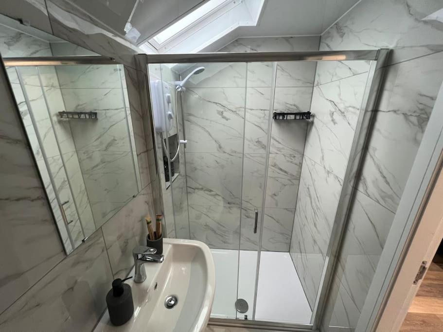 New 2 Bed Preston City Centre Flat - Sleeps 4 Exteriör bild